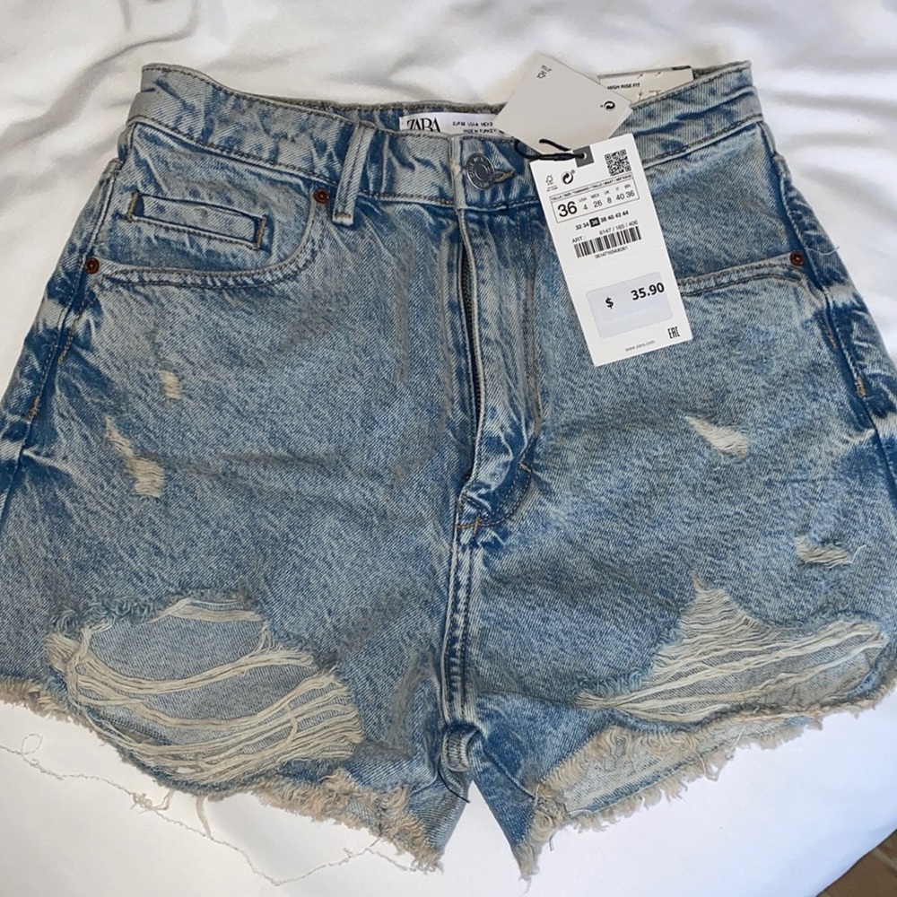 COPY - NWT ZARA JEAN DISTRESSED SHORT